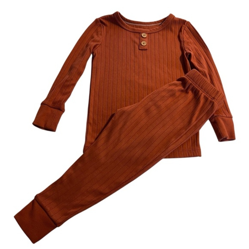 Cloud Island Snug Fit Long Sleeve Ribbed
Pajama Set Rust 2T